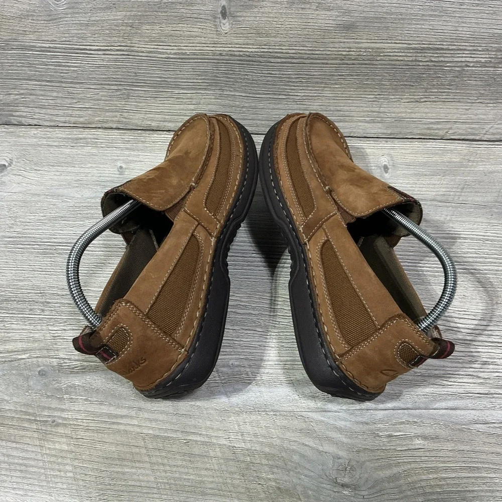Clarks Men's Slip On Loafers Brown Nubuck Leather Comfort Casual Shoes Size US 9